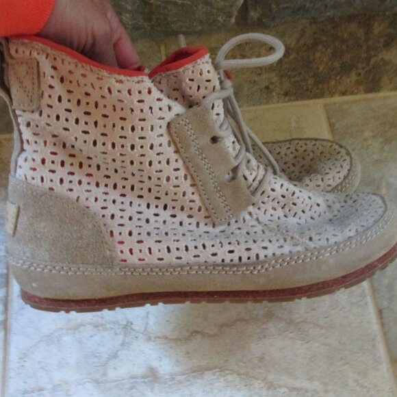 New Sorel Mock Boots Womens 8 - Picture 5 of 6